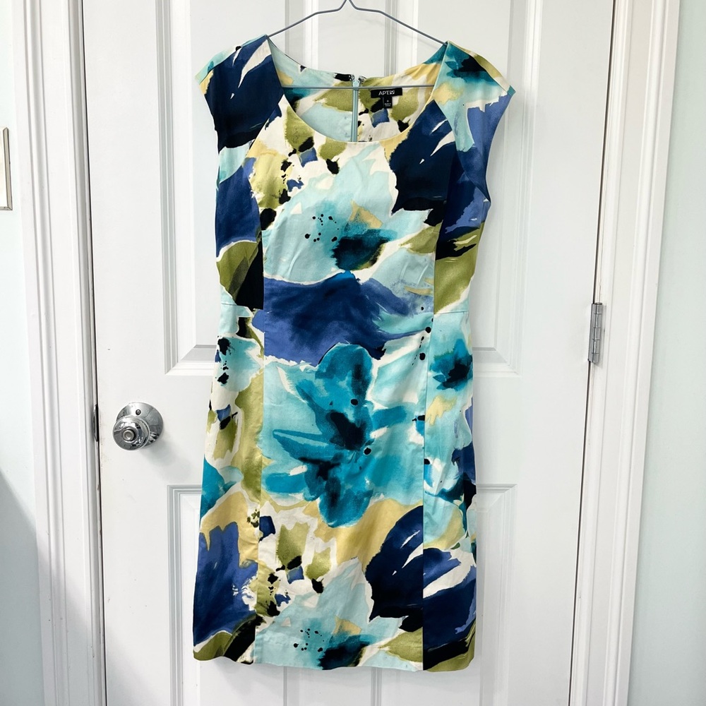 Apt. 9 sleeveless dress size 8 multicolor floral